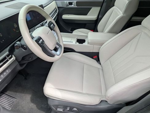 Used 2025 Hyundai Santa Fe SEL AWD/4WD image 11