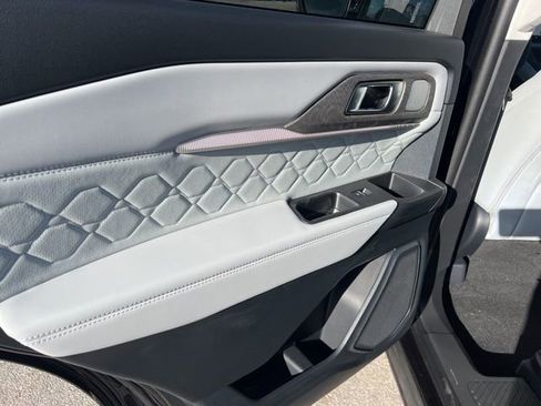 New 2026 Ford Explorer Platinum w/ LUX Leather Package image 34