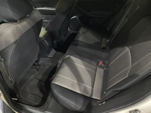 Used 2019 Subaru Crosstrek 2.0i AWD/4WD image 16