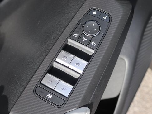 Used 2023 Mitsubishi Outlander SEL image 10