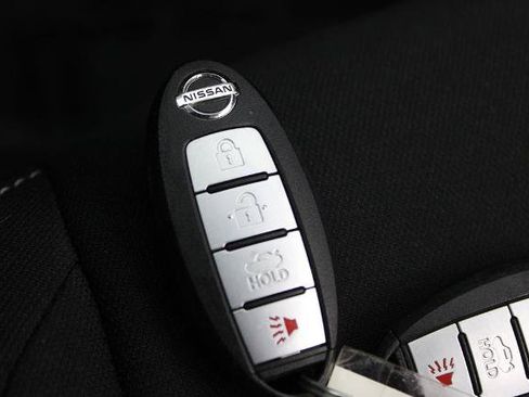 Certified 2022 Nissan Sentra SV FWD image 30