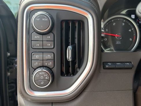 Used 2021 Chevrolet Silverado 3500 LTZ w/ LTZ Premium Package image 19