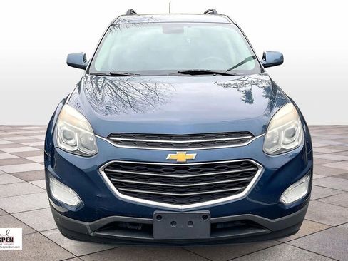 Used 2017 Chevrolet Equinox LT image 3