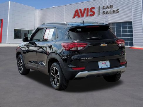 Used 2025 Chevrolet TrailBlazer LT AWD/4WD image 9