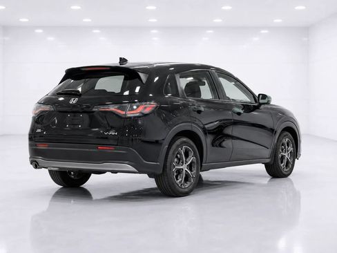 Used 2025 Honda HR-V Sport image 5