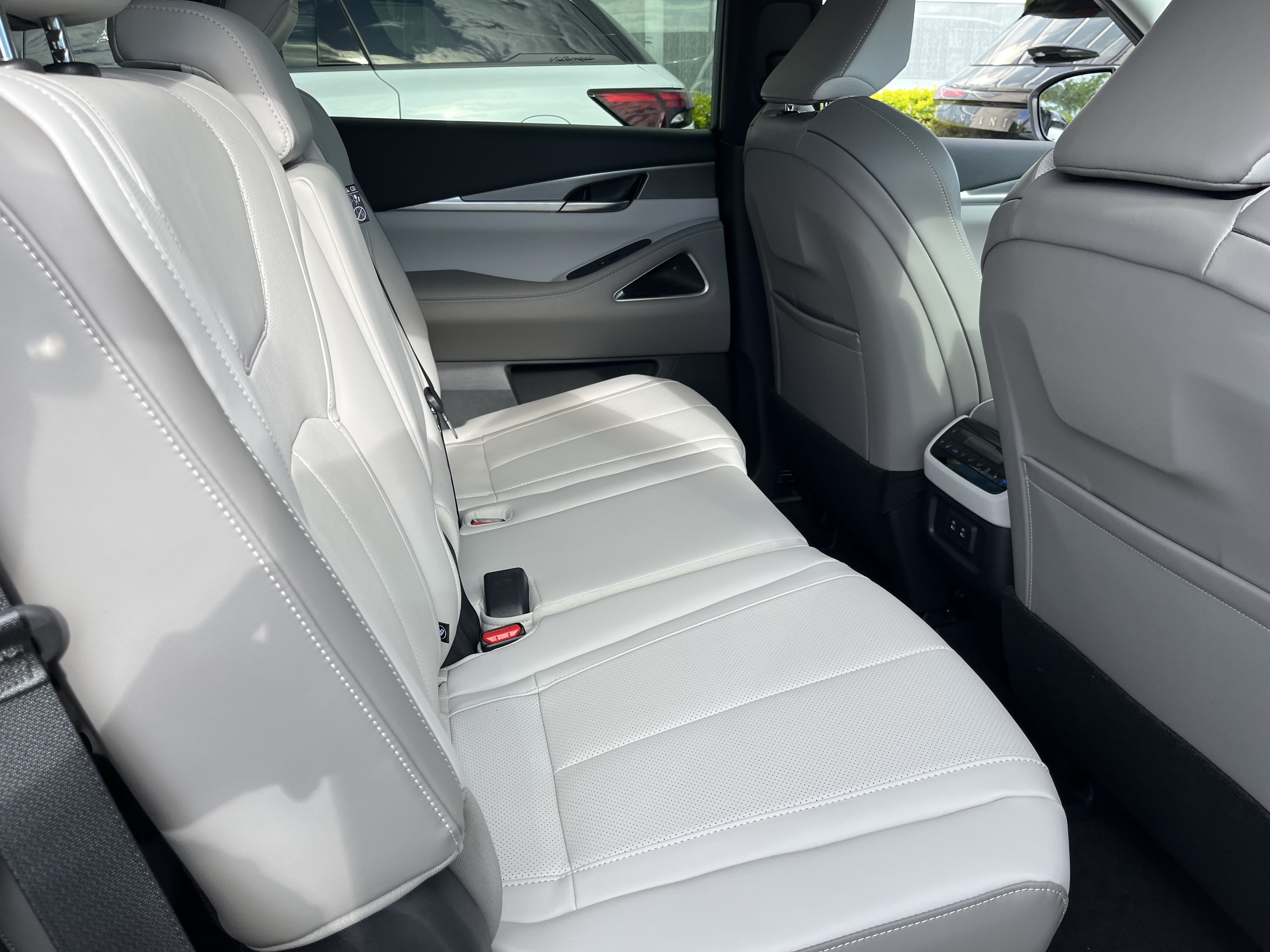 New 2027 INFINITI QX60 Luxe w/ Cargo Package FWD image 21