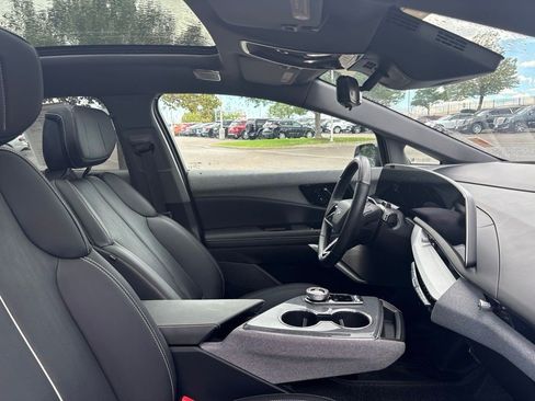 Certified 2025 Cadillac Optiq Luxury 2 w/ LPO, Floor Liner Package AWD/4WD image 25