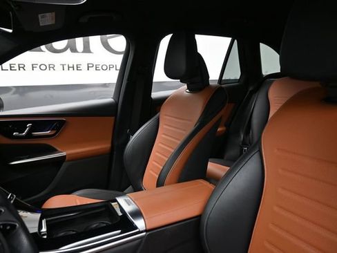 Used 2024 Mercedes-Benz GLC 300 image 17