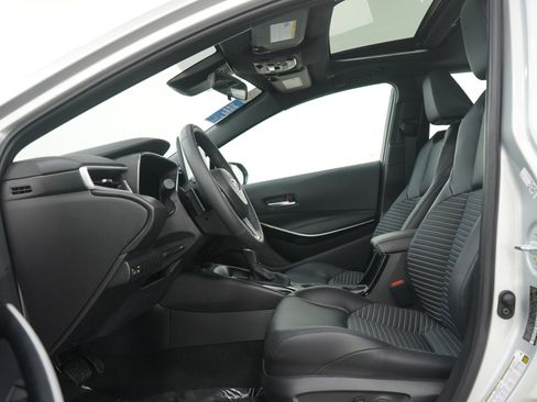 Used 2025 Toyota Corolla XSE image 20