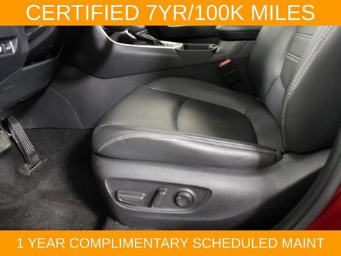 Used 2022 Toyota RAV4 XLE Premium AWD/4WD image 18