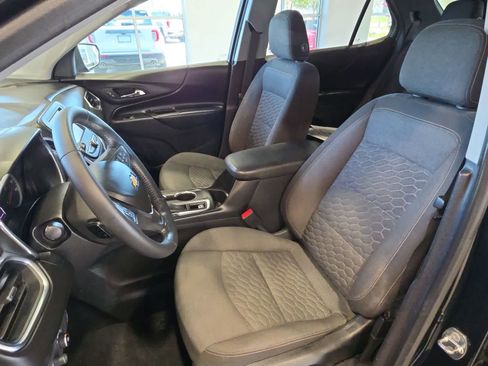 Used 2018 Chevrolet Equinox LT FWD image 14