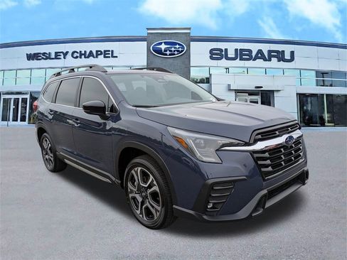 New 2025 Subaru Ascent Limited image 2