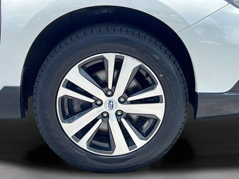 Used 2019 Subaru Outback 2.5i Limited AWD/4WD image 26