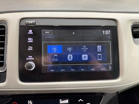 Used 2019 Honda HR-V Touring image 26