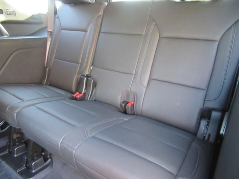 Used 2024 Chevrolet Tahoe Z71 w/ Luxury Package AWD/4WD image 37