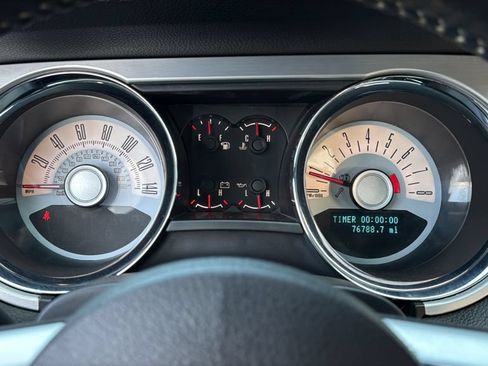 Used 2010 Ford Mustang GT Premium RWD image 22