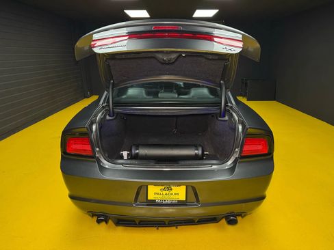 Used 2014 Dodge Charger R/T w/ Blacktop Package image 11