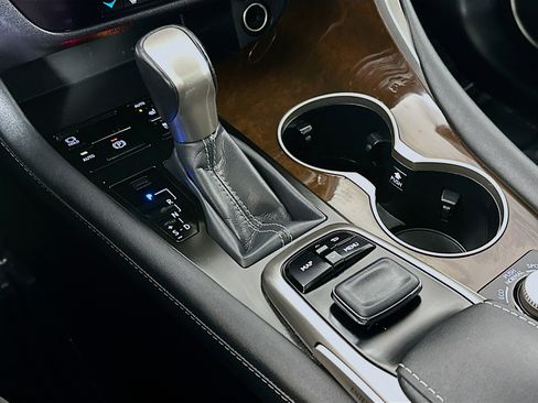 Used 2019 Lexus RX 450h AWD w/ Navigation Package image 17