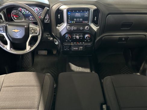 Used 2021 Chevrolet Silverado 1500 LT AWD/4WD image 14
