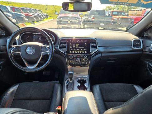 Used 2020 Jeep Grand Cherokee Altitude AWD/4WD image 18