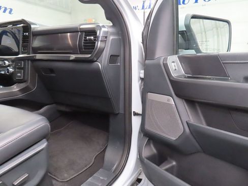 Used 2025 Ford F150 Lariat AWD/4WD image 30