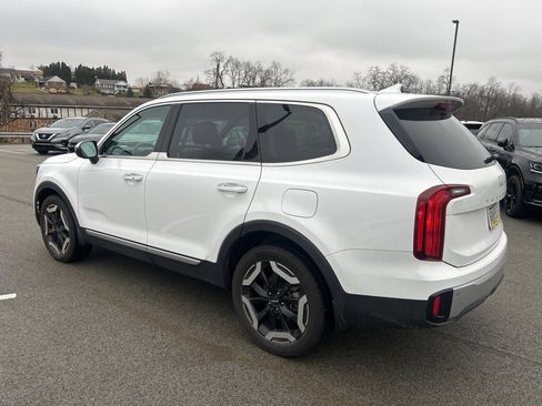 Used 2023 Kia Telluride S w/ S Sunroof Package image 5