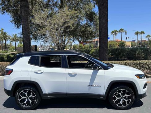 Used 2025 Jeep Compass Limited AWD/4WD image 16