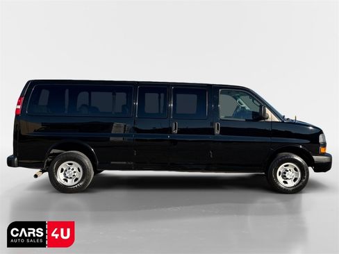 Used 2019 Chevrolet Express 3500 LS image 8