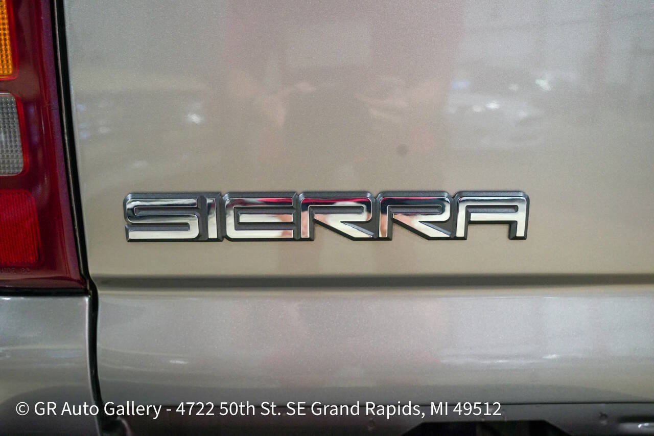 Used 2001 GMC Sierra 1500 4x4 Extended Cab w/ SLT Marketing Option Pkg image 25