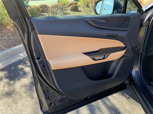 Used 2025 Lexus NX 250 FWD w/ Premium Package image 17