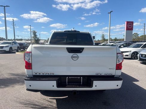 Used 2024 Nissan Titan SV w/ SV Convenience Package image 7