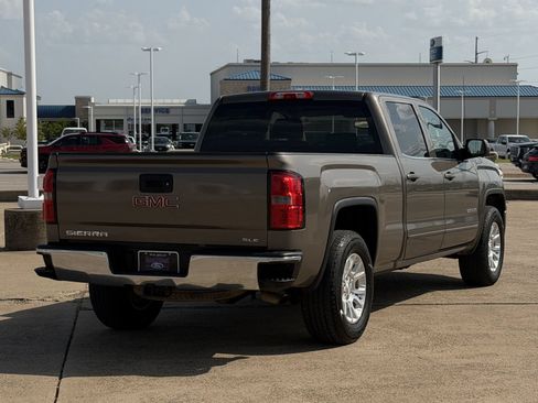 Used 2014 GMC Sierra 1500 SLE w/ SLE Value Package AWD/4WD image 4