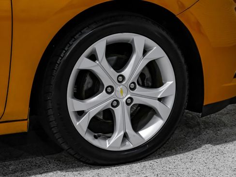 Used 2017 Chevrolet Cruze Premier w/ Enhanced Convenience Package FWD image 52
