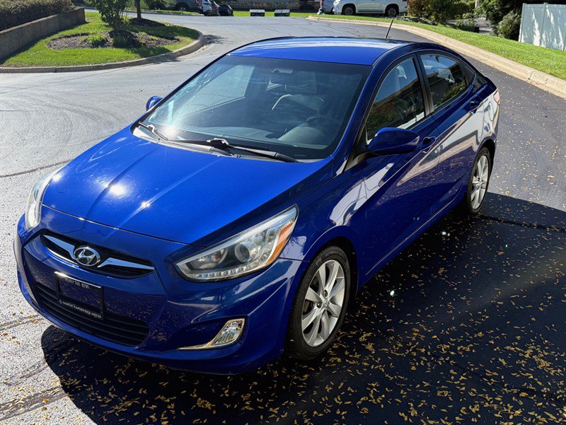 Used 2014 Hyundai Accent GLS w/ Option Group 2 FWD image 9