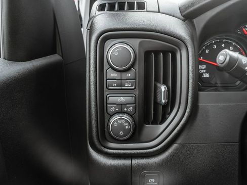 Used 2023 Chevrolet Silverado 1500 Custom image 15