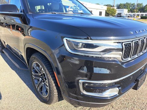 Used 2022 Jeep Wagoneer Series III AWD/4WD image 19