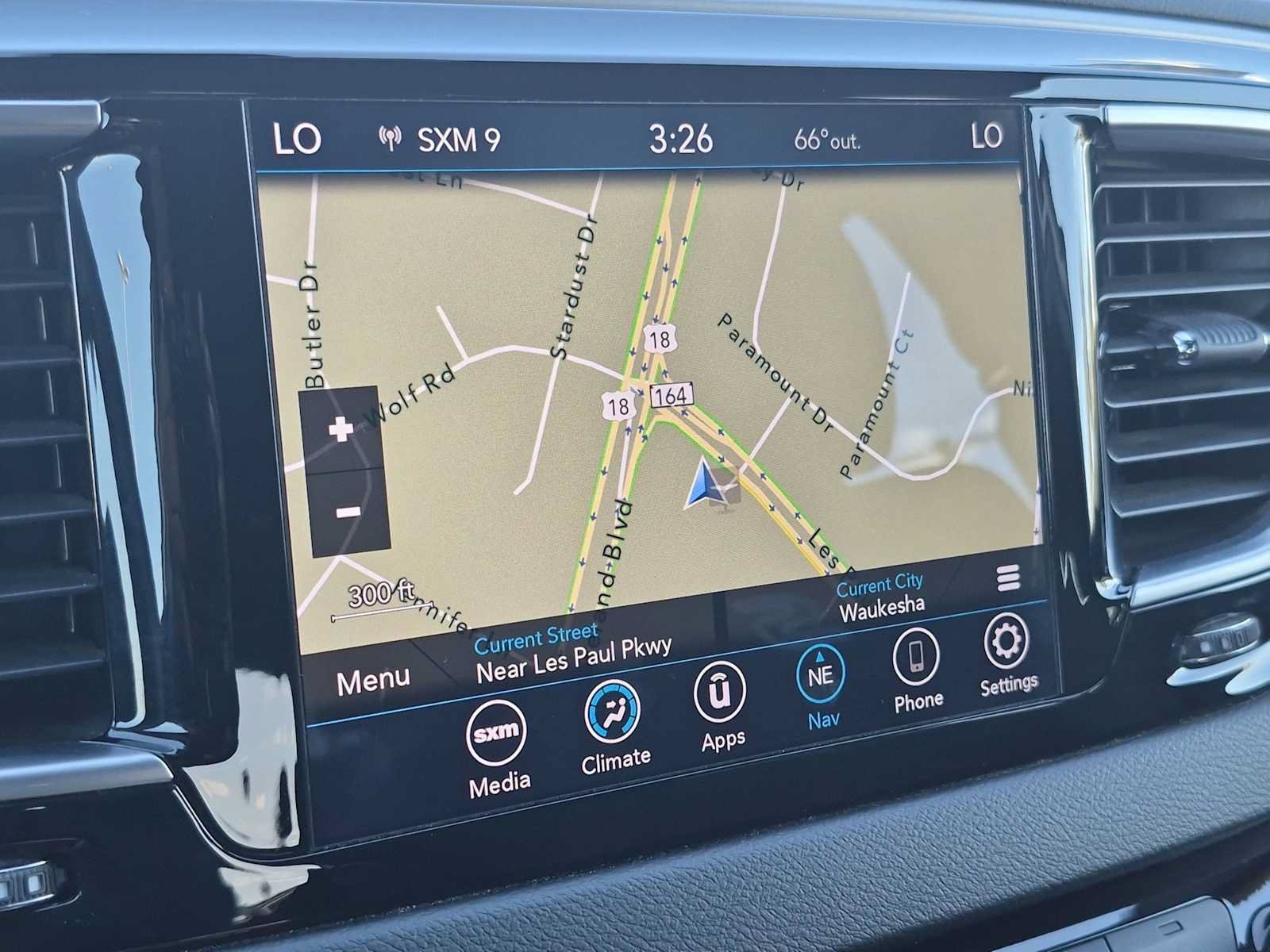 Used 2019 Chrysler Pacifica Touring Plus w/ S Appearance Package FWD image 28