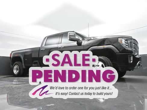 Used 2023 GMC Sierra 3500 Denali w/ Denali Ultimate Package image 42