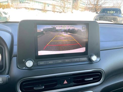Used 2023 Hyundai Kona SE w/ Cargo Package image 19