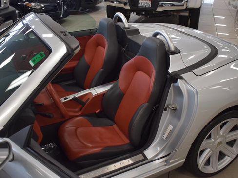 Used 2008 Chrysler Crossfire Limited image 44