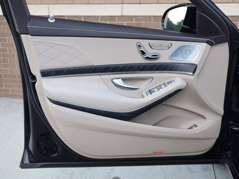 Used 2018 Mercedes-Benz S 560 Sedan image 15
