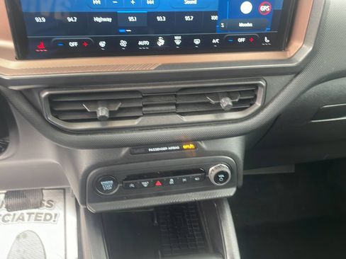 Certified 2025 Ford Bronco Sport Outer Banks w/ Outer Banks Tech Package+ AWD/4WD image 23