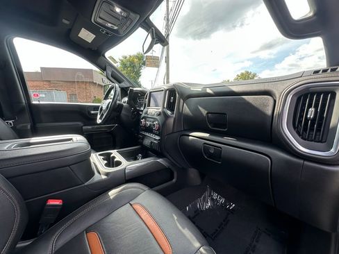 Used 2022 GMC Sierra 3500 AT4 image 13