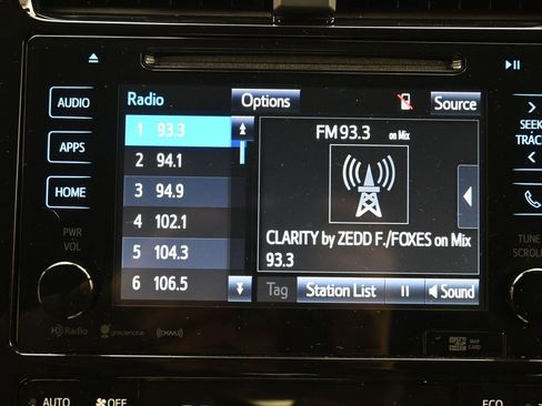 Used 2016 Toyota Prius Three Touring image 19