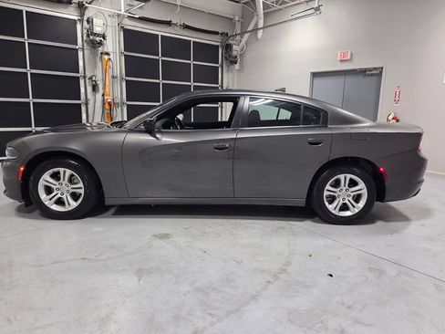 Used 2023 Dodge Charger SXT RWD image 4