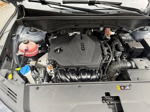 Used 2022 Kia Sorento LX image 9