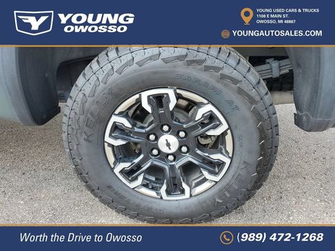Used 2025 Chevrolet Silverado 1500 ZR2 w/ Technology Package AWD/4WD image 34