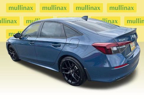 Used 2025 Honda Civic Sport image 11