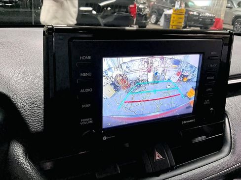 Used 2021 Toyota RAV4 LE image 27