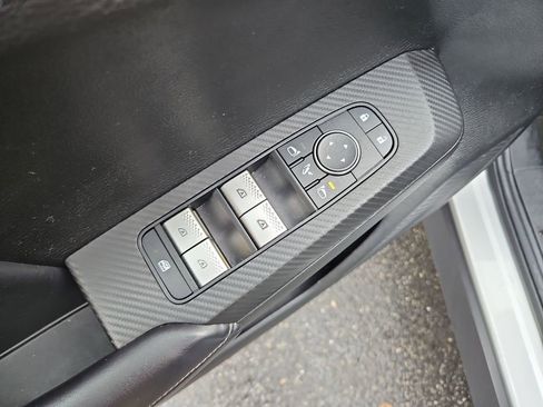 Used 2023 Mitsubishi Outlander SE image 27